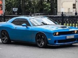 В столице Украины засветился крутой спорткар из США