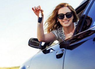 В ЄС хочуть заборонити рекламу машин з бензиновими і дизельними моторами