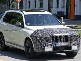 Оновлений BMW X7 отримає роздільні фари