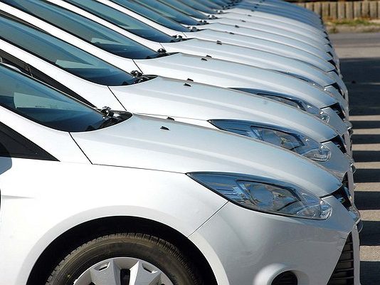 Как влияет цвет автомобиля на нагрев кузова