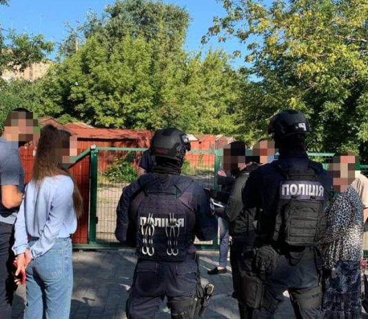 «Заробити на евакуації авто»: у Києві низку чиновників підозрюють у зловживаннях владою