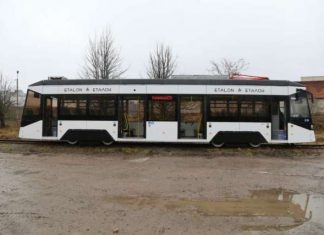 В Києві розпочалися випробування нового трамваю «Еталон»