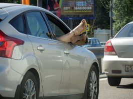 Как водить автомобиль в жару