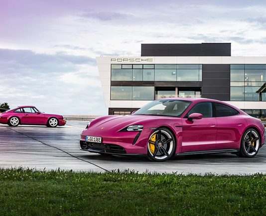 Компания Porsche представила обновление для электромобиля Taycan