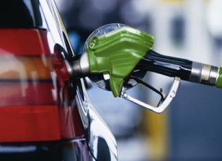 Якими будуть ціни на бензин і дизпаливо в Україні: озвучено прогноз