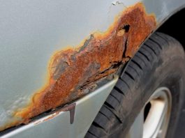 Назвали 6 деталей які найбільше іржавіють в авто