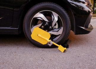 Заміна для евакуаторів: поліція закупить блокатори для коліс: