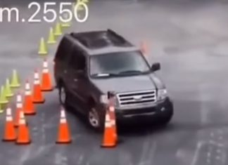 У мережі показали, як здають на права у Канаді (ВІДЕО)