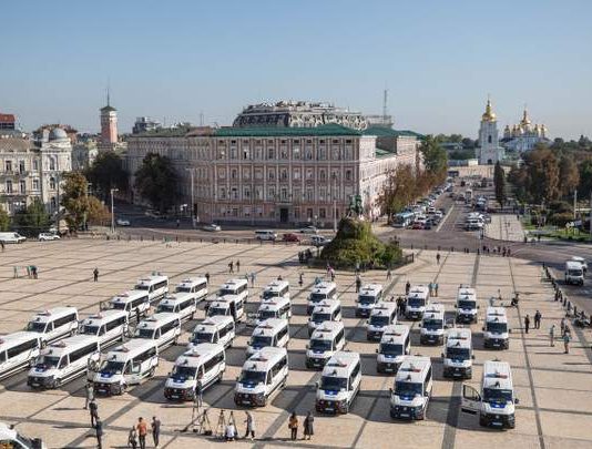 ЄС передав українській поліції 48 автомобілів