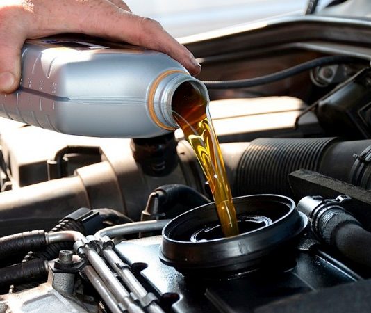Названі 5 способів як перемогти “масложор” двигуна без капітального ремонту