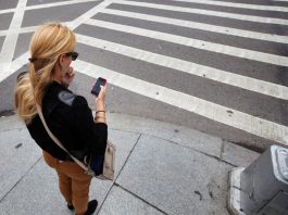 Штрафи 255 гривень: у ПДР внесли покарання для пішоходів, чого категорично не можна робити