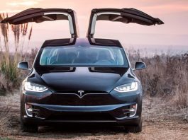 Tesla встановила рекорд продажів: 241 300 автомобілів за квартал