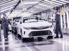 Випуск автомобілів Toyota серйозно скоротився: названо причину