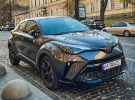 У Києві помітили новітній кросовер за 1 млн гривень