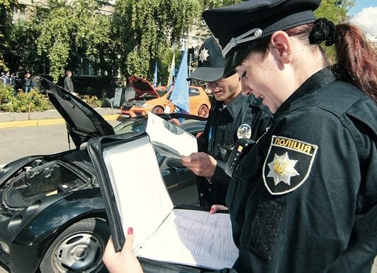 Законні причини для зупинки автомобіля поліцією