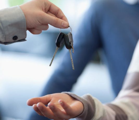 Купівля / продаж авто за дорученням: експерт розповів про головні ризики