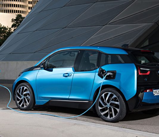 Експерти пояснили, чому гібридні авто небезпечні для водіїв та пасажирів