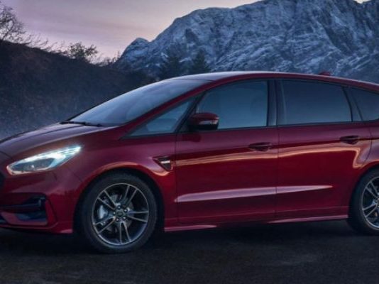 Ford розкрив ціни та комплектацію оновленого S-Max