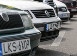 Пільгове розмитнення «євроблях» добігає кінця: що потрібно знати