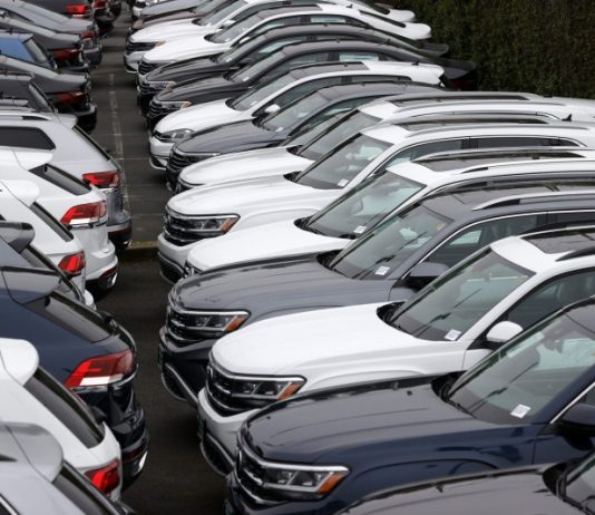 Названо 4 речі, на які потрібно звернути увагу при купівлі вживаного автомобіля