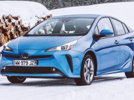 Компанія Toyota розкрила характеристики гібридного Toyota Prius нового покоління