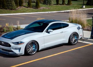 Новий Ford Mustang з’явиться у 2023 році