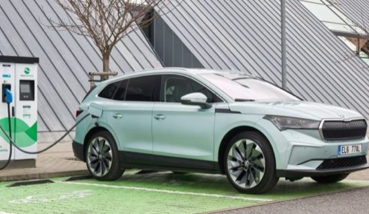 Назвали найкращі легкові електрокари 2021 року