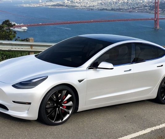 Компанія Tesla відкликає 475 тис. електричних авто