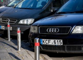 Власники «євроблях» почали розбирати авто на деталі: кому такий крок може «зійти з рук»