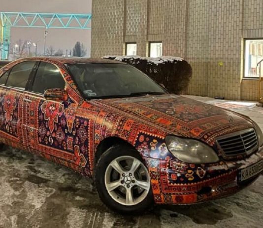 В Україні помітили Mercedes S-class у незвичайному тюнінгу