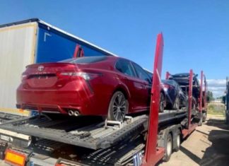 Експерти розповіли, як українців обманюють при покупці авто із США