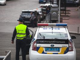 Інспектор не може оштрафувати водія, не пояснивши йому його права