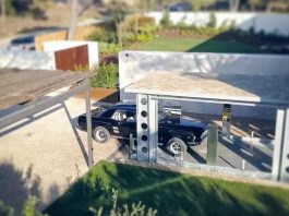 Секретний гараж, як у Джеймса Бонда, показали на відео