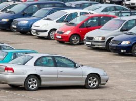 Оренда та паркування автомобілів українцями в Польщі: що треба знати