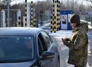 Як отримати дозвіл на виїзд водіїв призовного віку за кордон