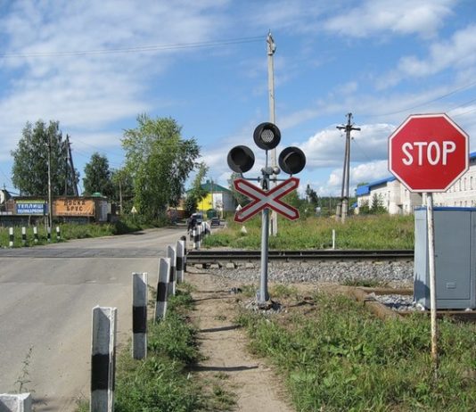 ПДР: коли забороняється рух через залізничний переїзд