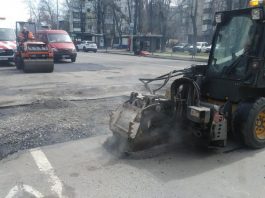 На яких вулицях столиці ремонтують дороги