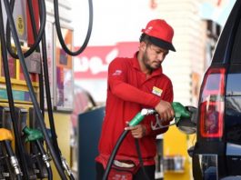 На АЗС не вистачає бензину і ДП. Чому виник дефіцит і скільки він триватиме