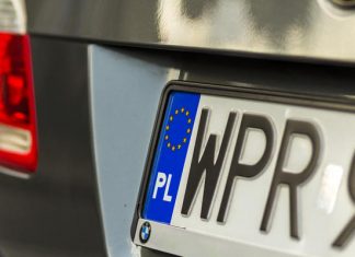 Українці продовжують масово ввозити євробляхи: цифра вражає