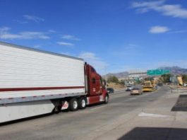 Ще одна країна пішла назустріч українським водіям