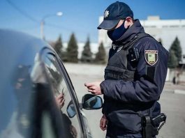 Коли поліцейські не мають права вимагати у водія страховий поліс