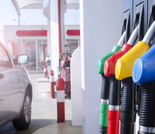 У РНБО порадили українцям звикати до нових цін на бензин