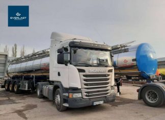 Для доставки палива в Україну задіяли навіть молоковози, але криза продовжується