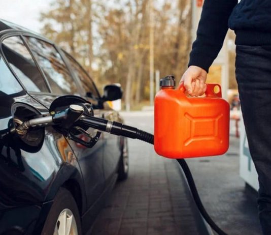 Бензин у каністрі: скільки можна зберігати та у яких умовах