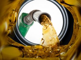 Водіям назвали терміни, коли в Україні з’явиться паливо