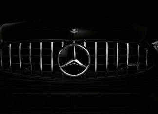 Mercedes-Benz розпродає свої активи у РФ