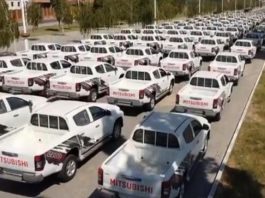 Велика мережа супермаркетів передала 100 пікапів на потреби ЗСУ