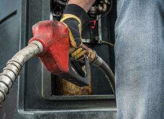 Українців попереджають про дешеве паливо, ремонт після якого коштуватиме десятки тисяч гривень