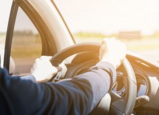 Сигнал повітряної тривоги застав у автомобілі: що робити водіям