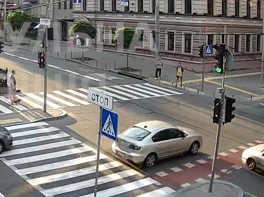П’яний водій без прав вчинив аварію у центрі Києва – відео